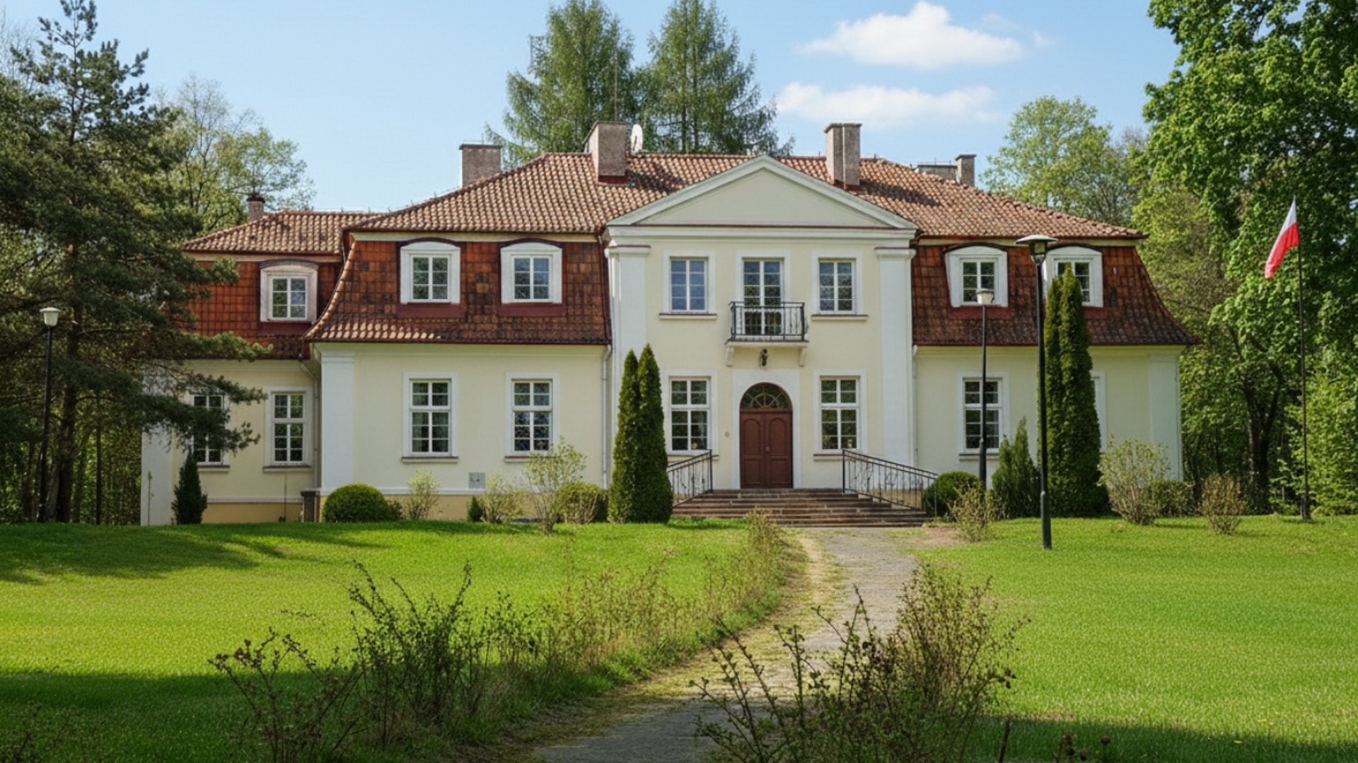 Rezydencja Parkova - fasada zabytkowego pałacu z 1913 roku